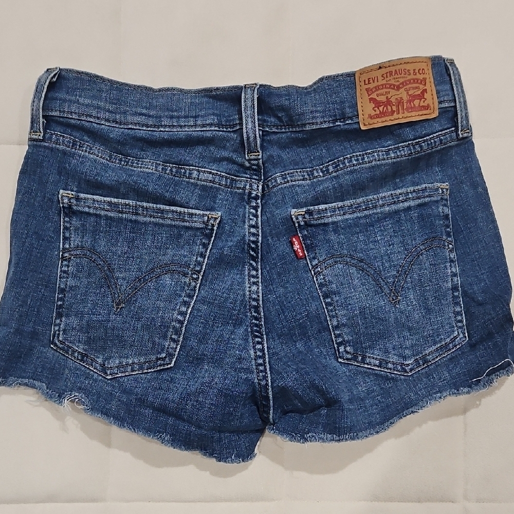 Levi's Classic Blue Jean Shorts Cutoffs size 27 - Picture 2 of 6